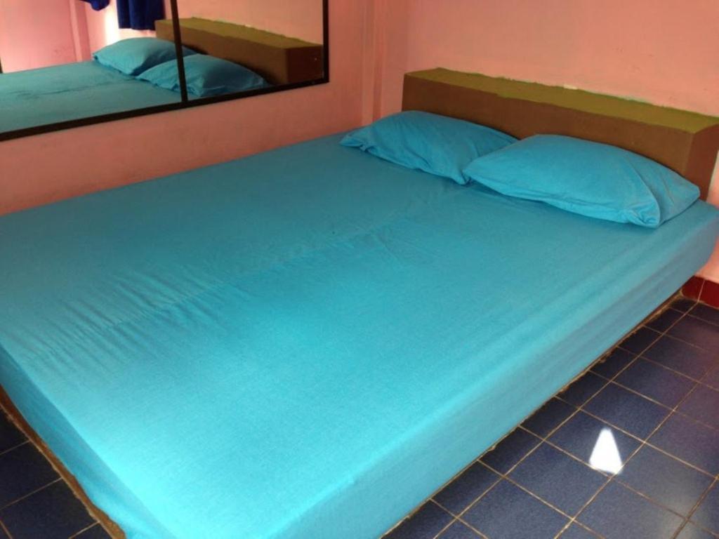 Nora Guesthouse Chumphon Quarto foto